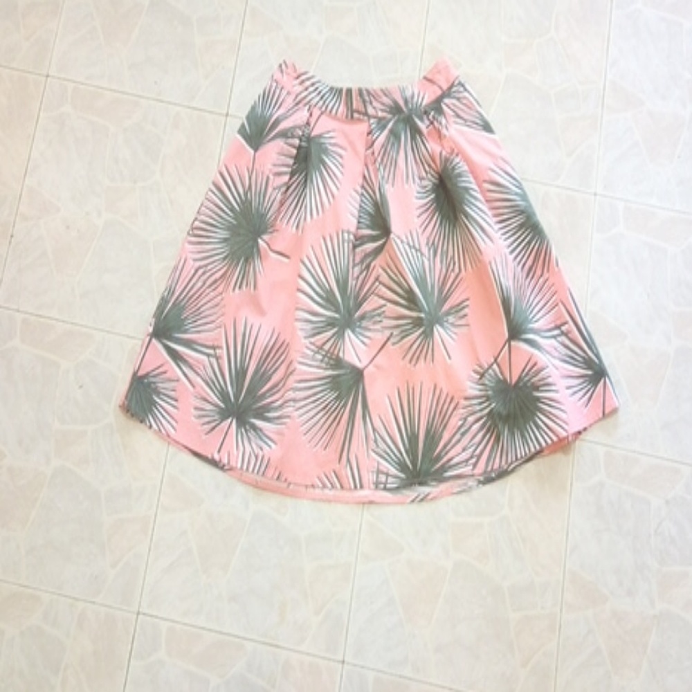 Palm leaf patterned mid-length Skirt